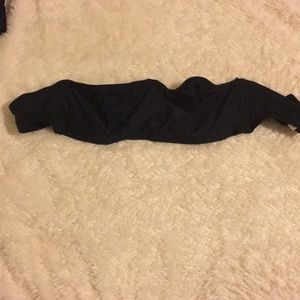 Victoria’s Secret strapless bra. Black 36D